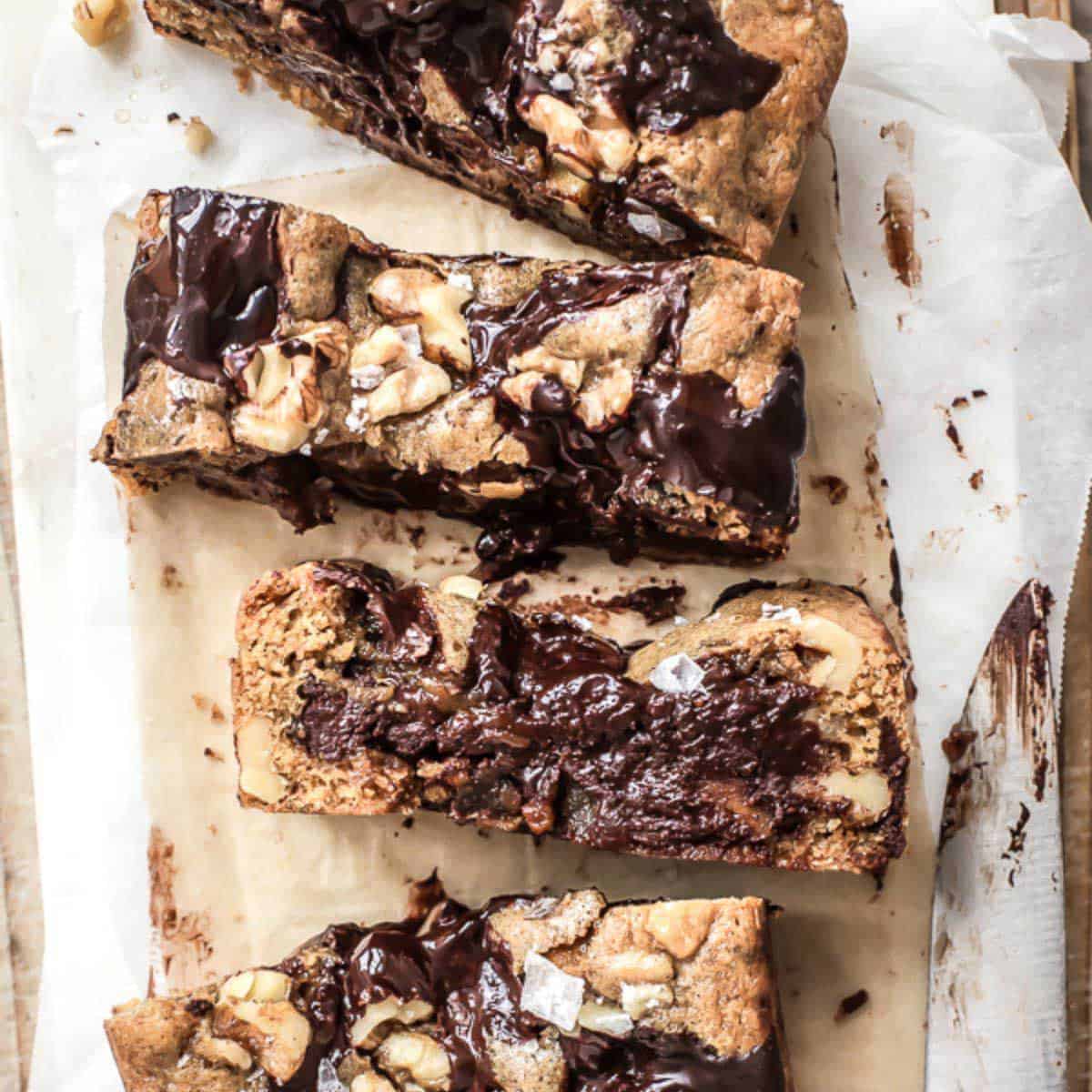 Dark Chocolate Walnut Blondies: Brownie Meets Chocolate Chip Cookie